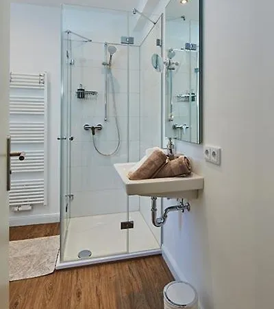 Aanders * Neumünster