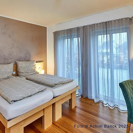 Aanders * Neumünster