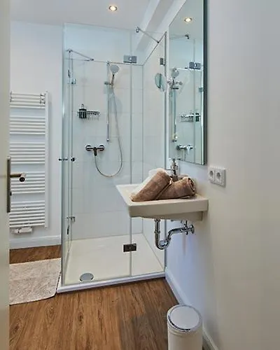 Aanders * Neumünster